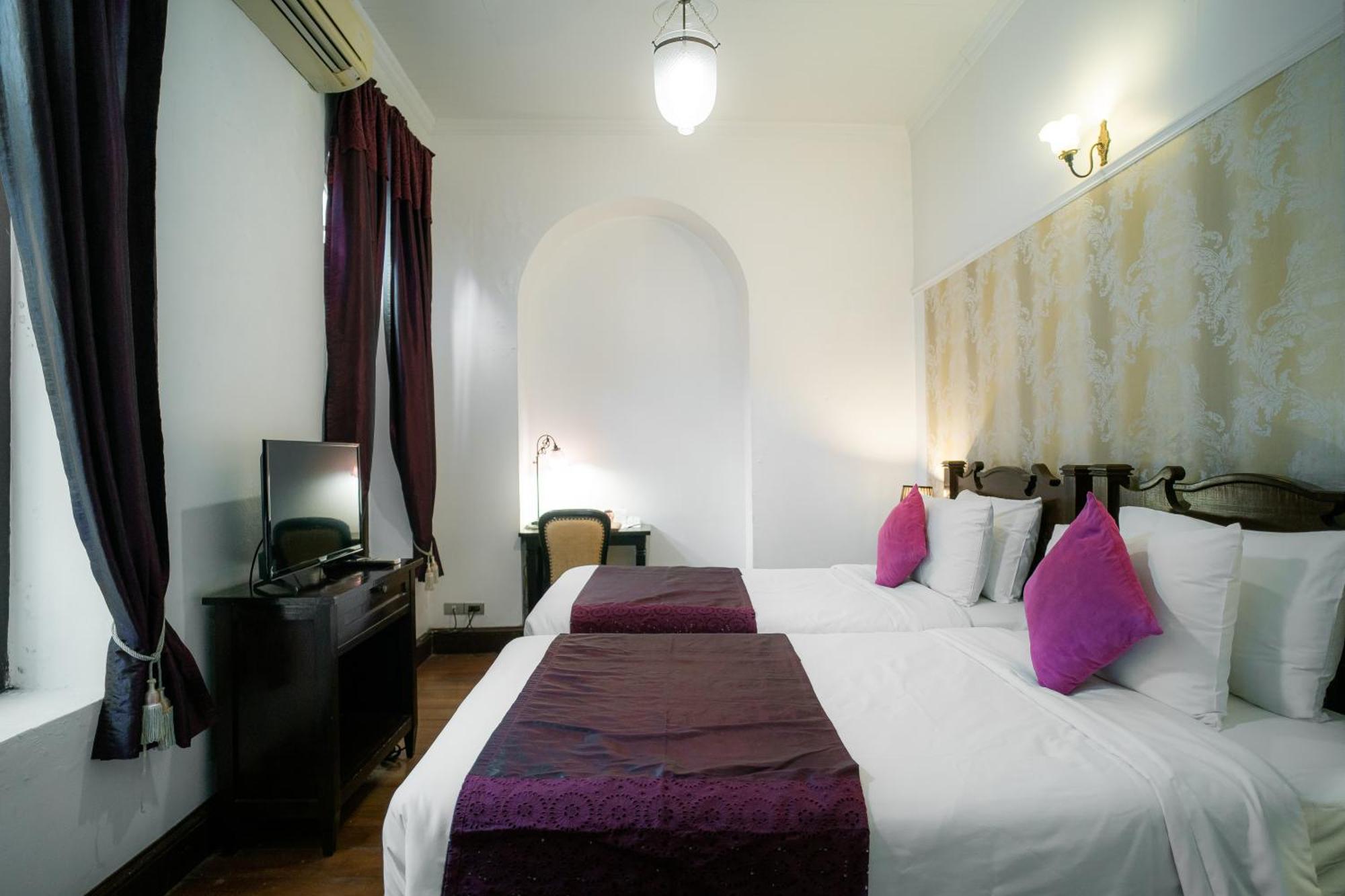 Praya Palazzo (Adults Only) Hotel Bangkok Exterior photo