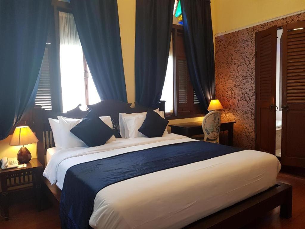 Praya Palazzo (Adults Only) Hotel Bangkok Exterior photo