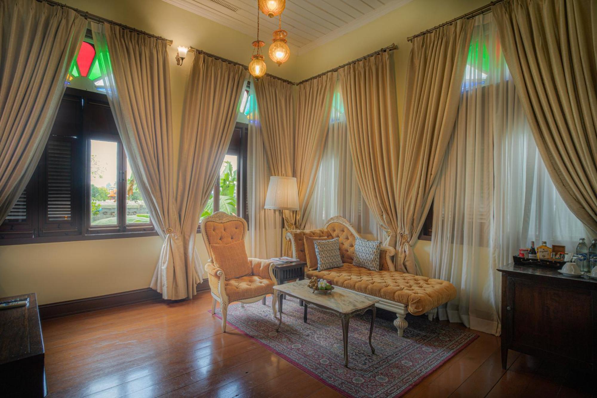 Praya Palazzo (Adults Only) Hotel Bangkok Exterior photo