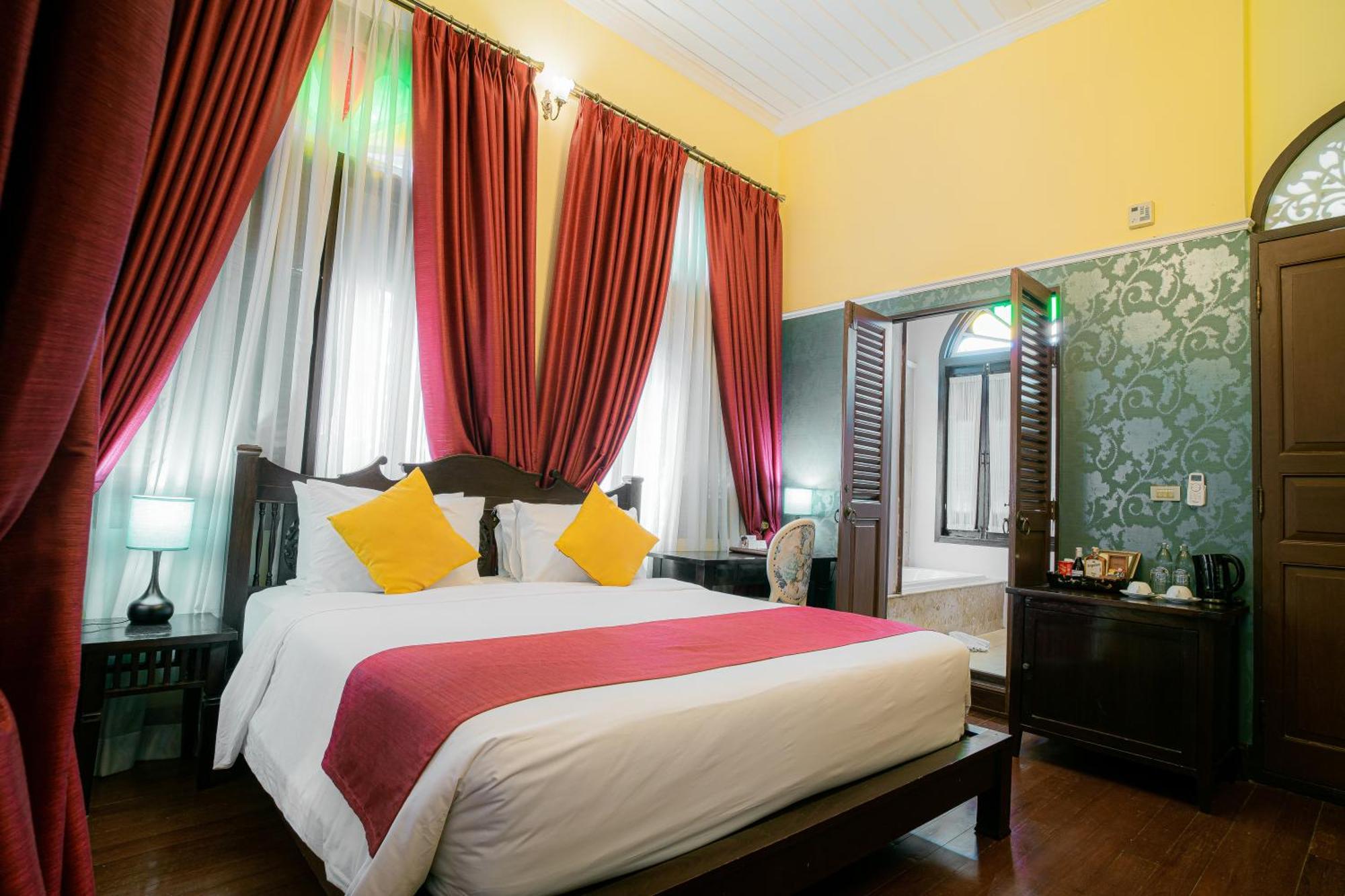 Praya Palazzo (Adults Only) Hotel Bangkok Exterior photo