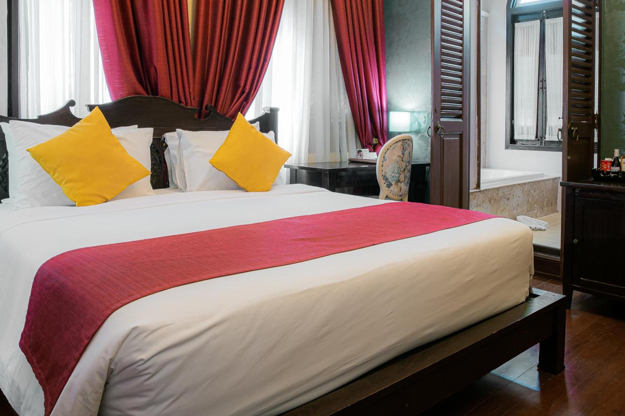 Praya Palazzo (Adults Only) Hotel Bangkok Exterior photo